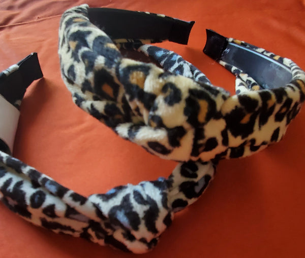 Dacia Fleece Cheetah Print Headband